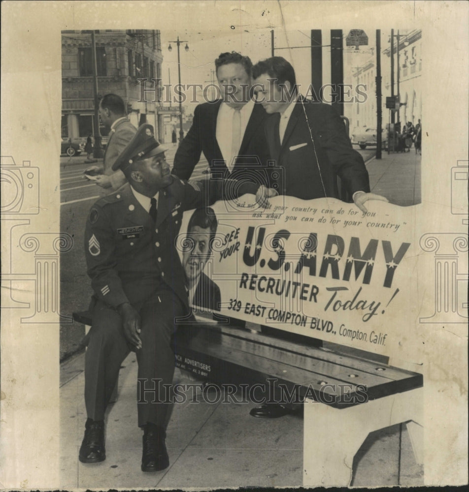 1961 Press Photo Army Bench Los Angeles Sergeant - RRW37375 - Historic Images