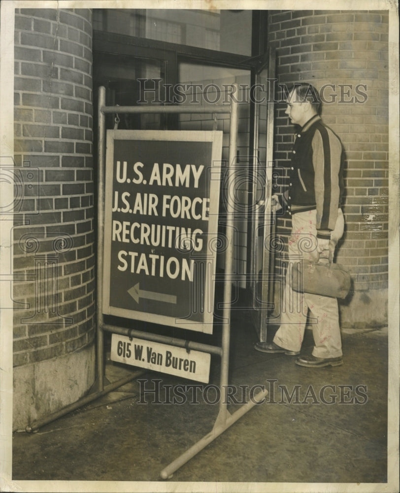 1955 Press Photo Army Recruiting/Draft/Illinois - RRW37379 - Historic Images