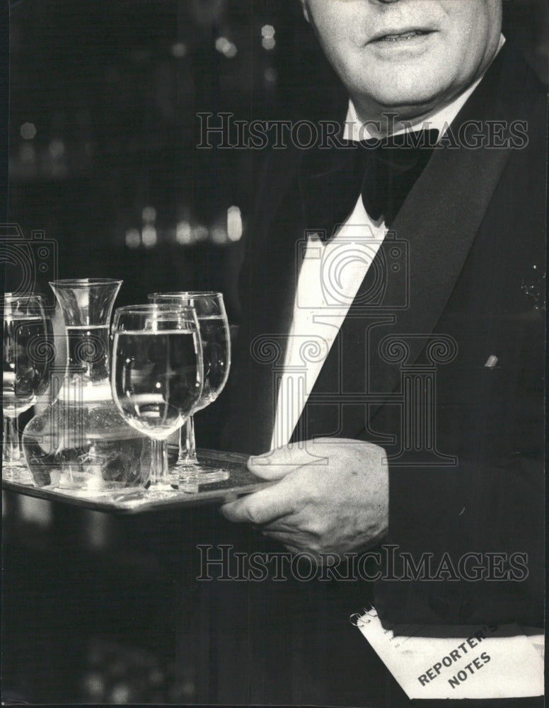 1978 Press Photo Waiter Writer Jim Anderson - RRW37481 - Historic Images