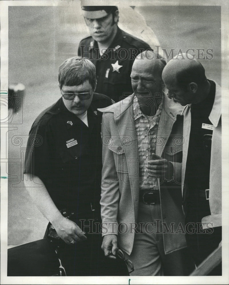 1977 Press Photo Ralph Bahe Hostage Released - RRW37621 - Historic Images