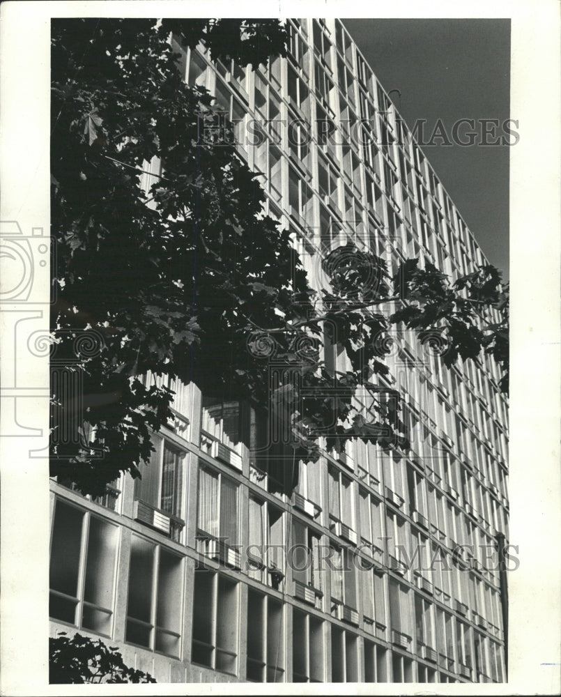 Press Photo Chicago 14 Story Highrise - RRW37665 - Historic Images