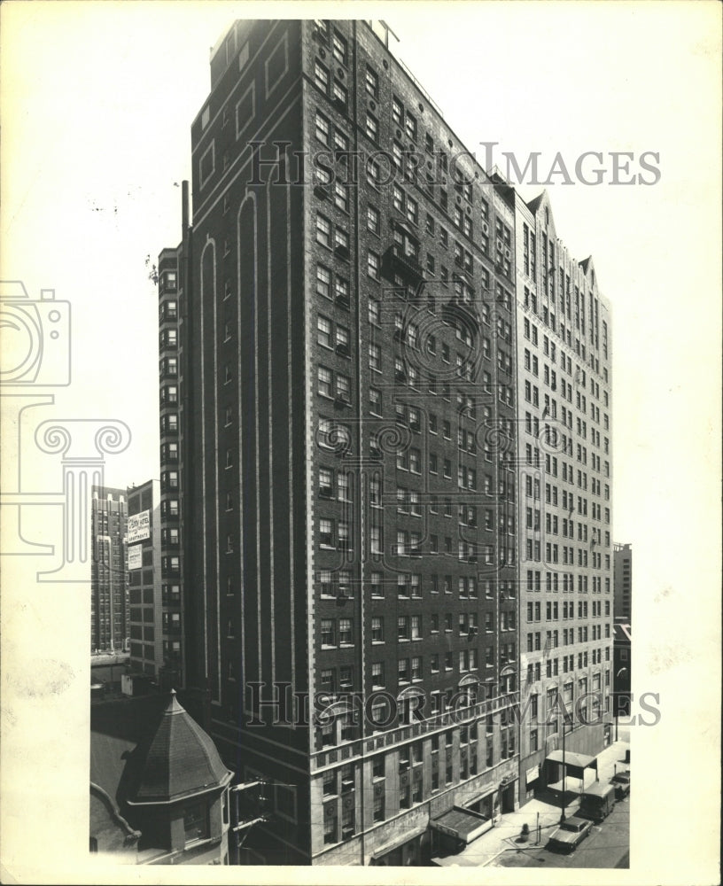 1984 Press Photo Inland Real Estate Corp building - RRW37679 - Historic Images