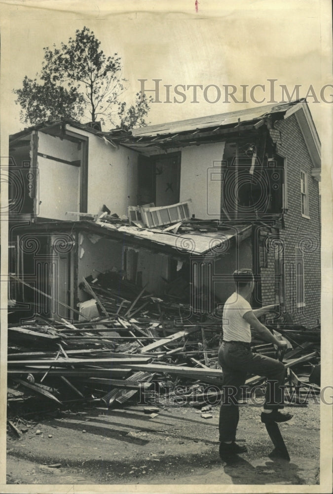 1965 Press Photo Ravaged House Lockport - RRW37903 - Historic Images