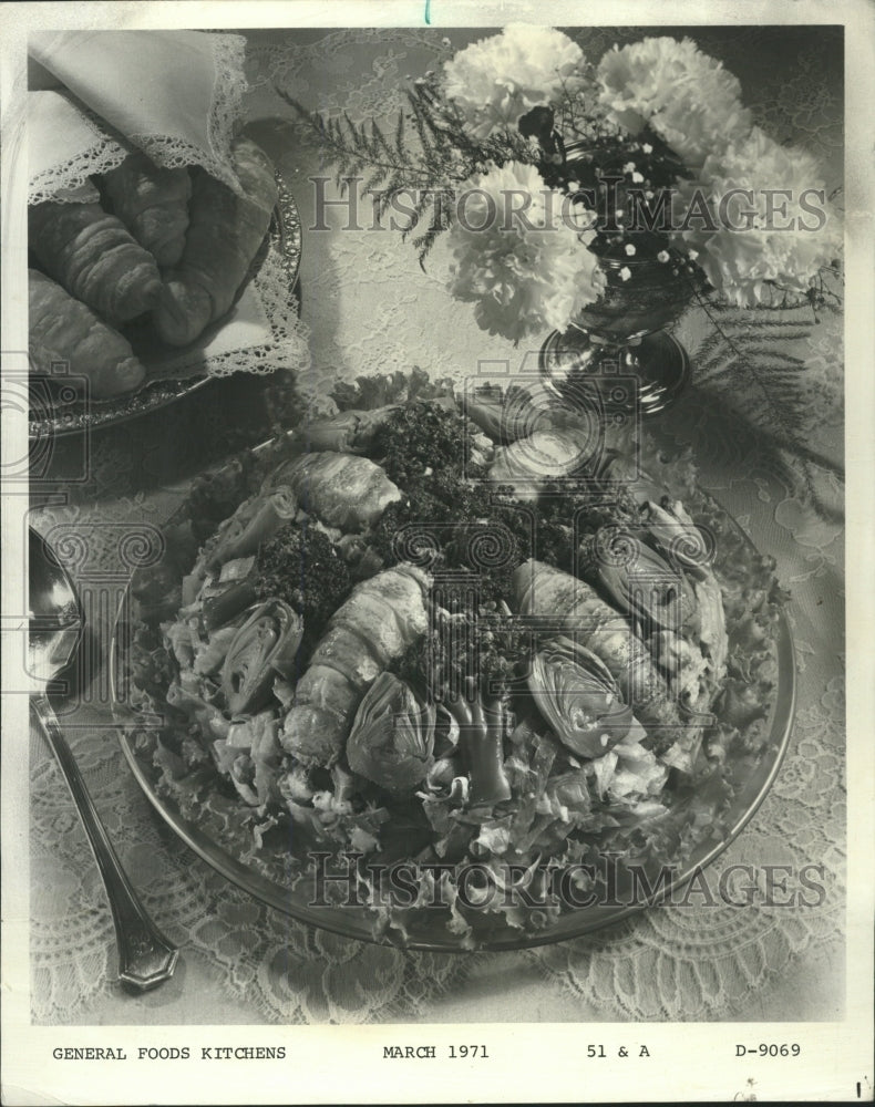 1974 Press Photo Festive Entree Lobster Upside Down - RRW37921 - Historic Images