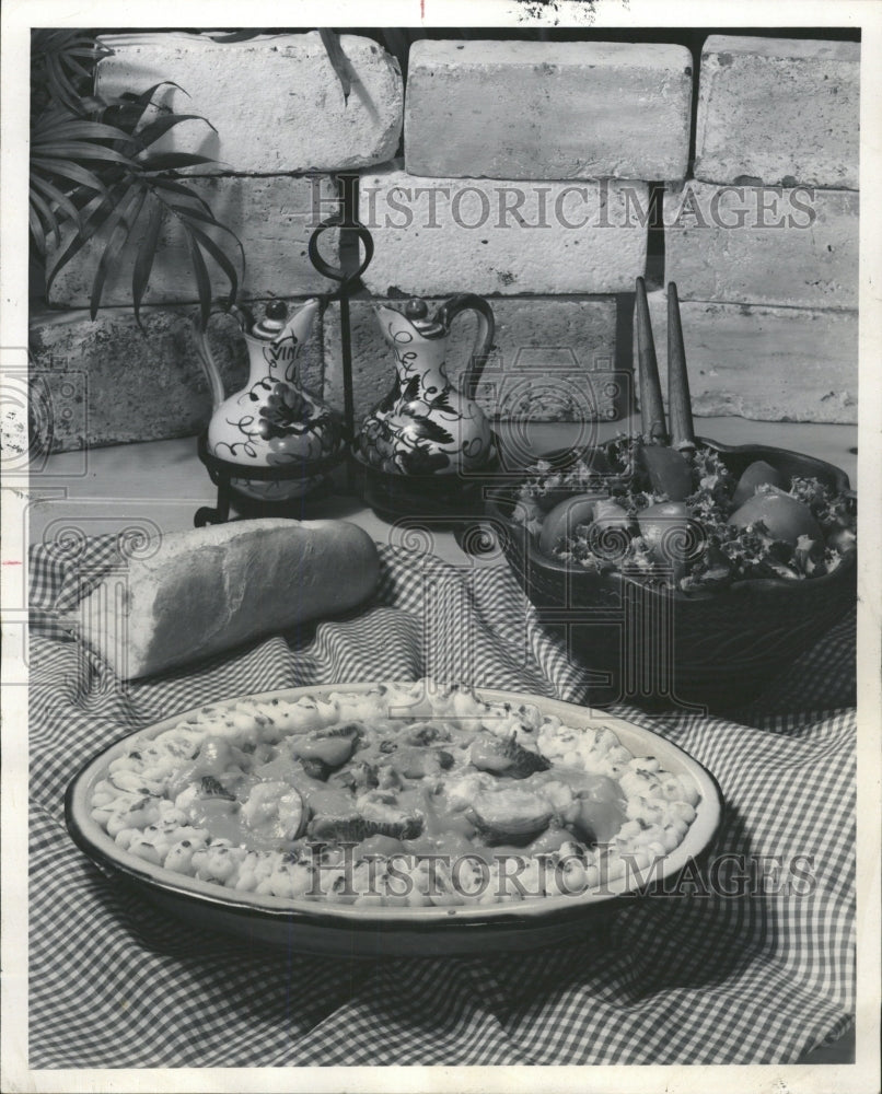 1967 Press Photo Lobster bordered with mashed-potato - RRW37933 - Historic Images