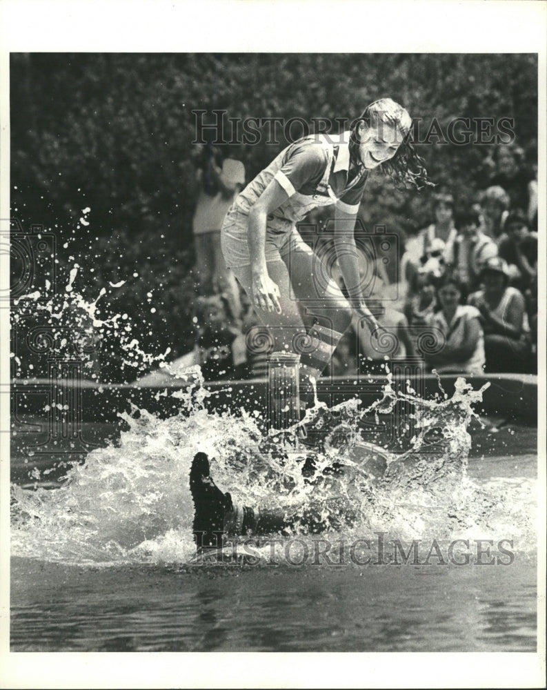 1979 Press Photo Kristine Ochu Grew Up Log Rolling - RRW37971 - Historic Images