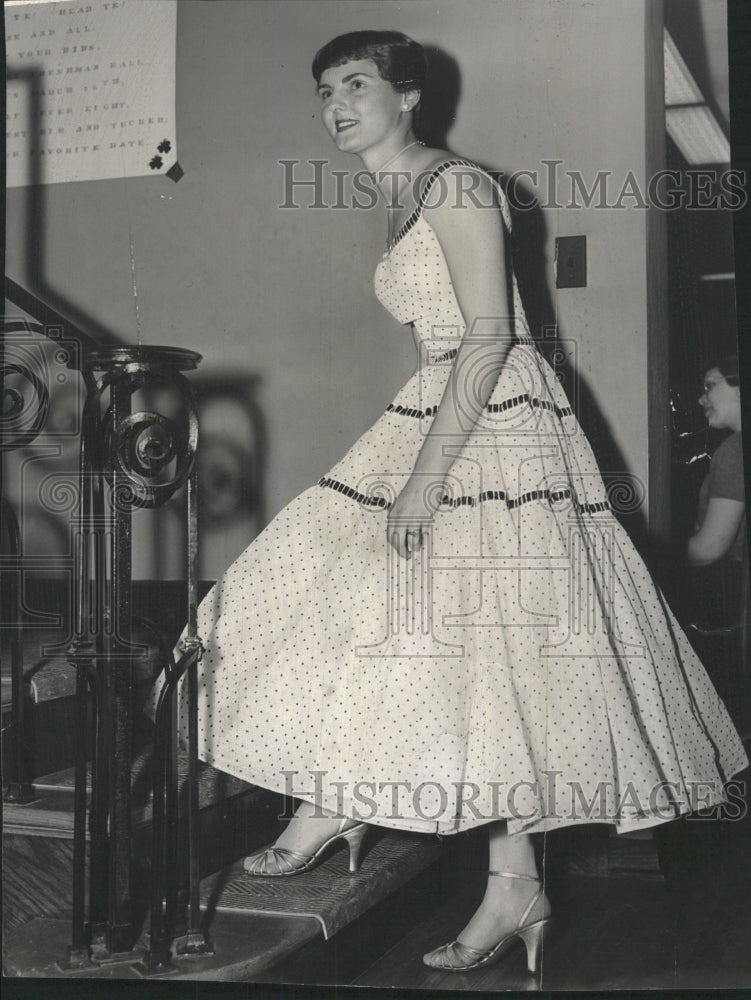 1956 Press Photo Ronnie Loesche Loring School Girls - RRW38005 - Historic Images