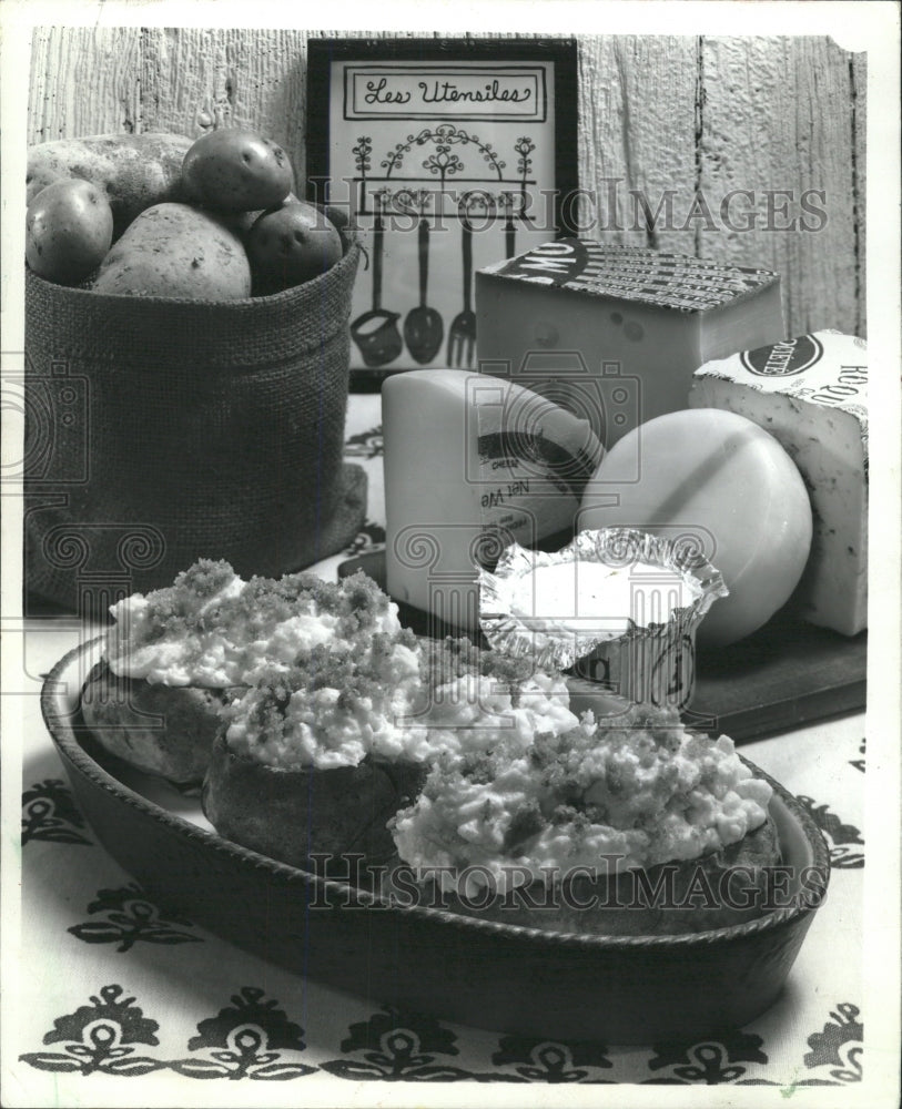 1981 Press Photo Potatoes Roquefort - RRW38389 - Historic Images