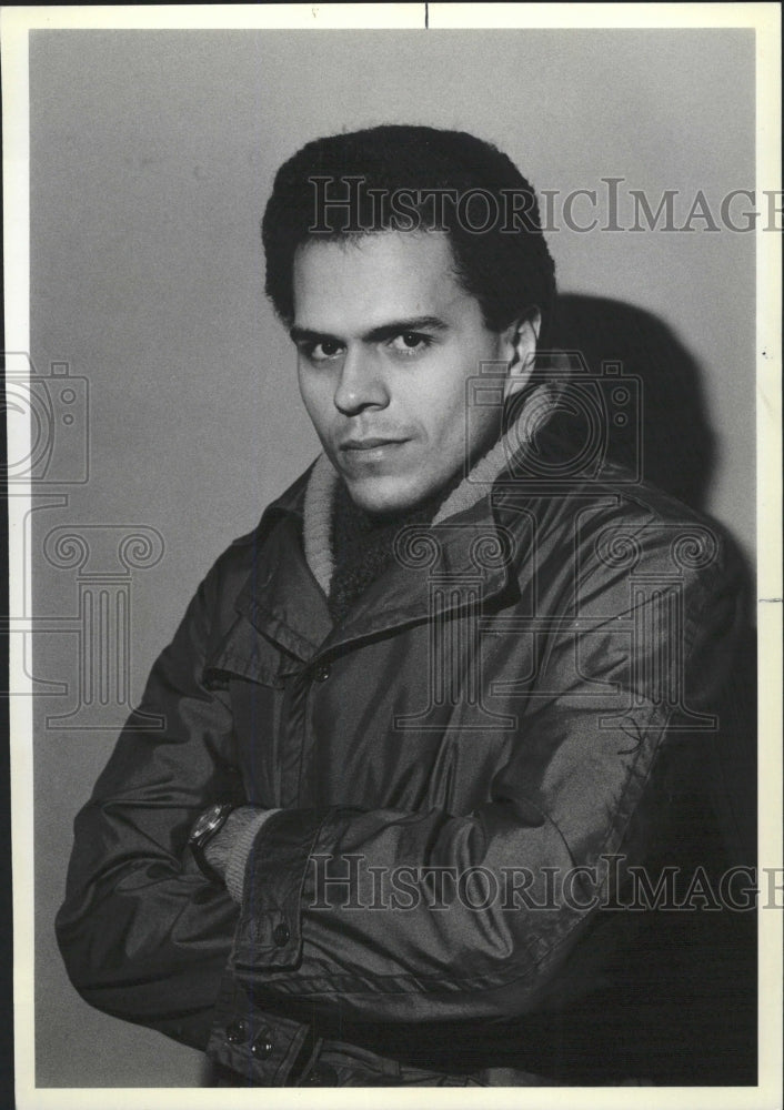 1982 Press Photo Dionisio Actor for Metro story - RRW38503 - Historic Images