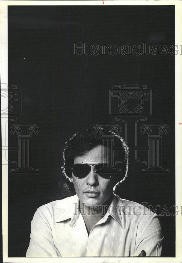 1981 Press Photo Photograph of Hispanic Man - RRW38533 - Historic Images