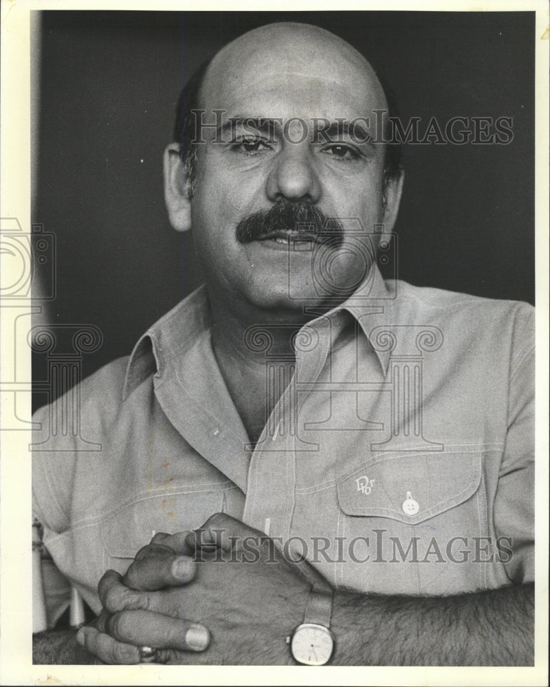 1981 Press Photo Actor Rene Enriquez - RRW38535 - Historic Images