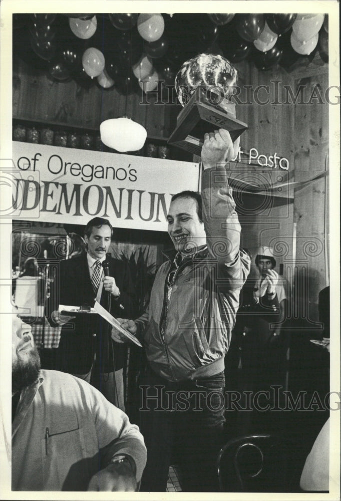 1981 Press Photo H Sandler/Pasta Eating Contest/Chicago - RRW38899 - Historic Images