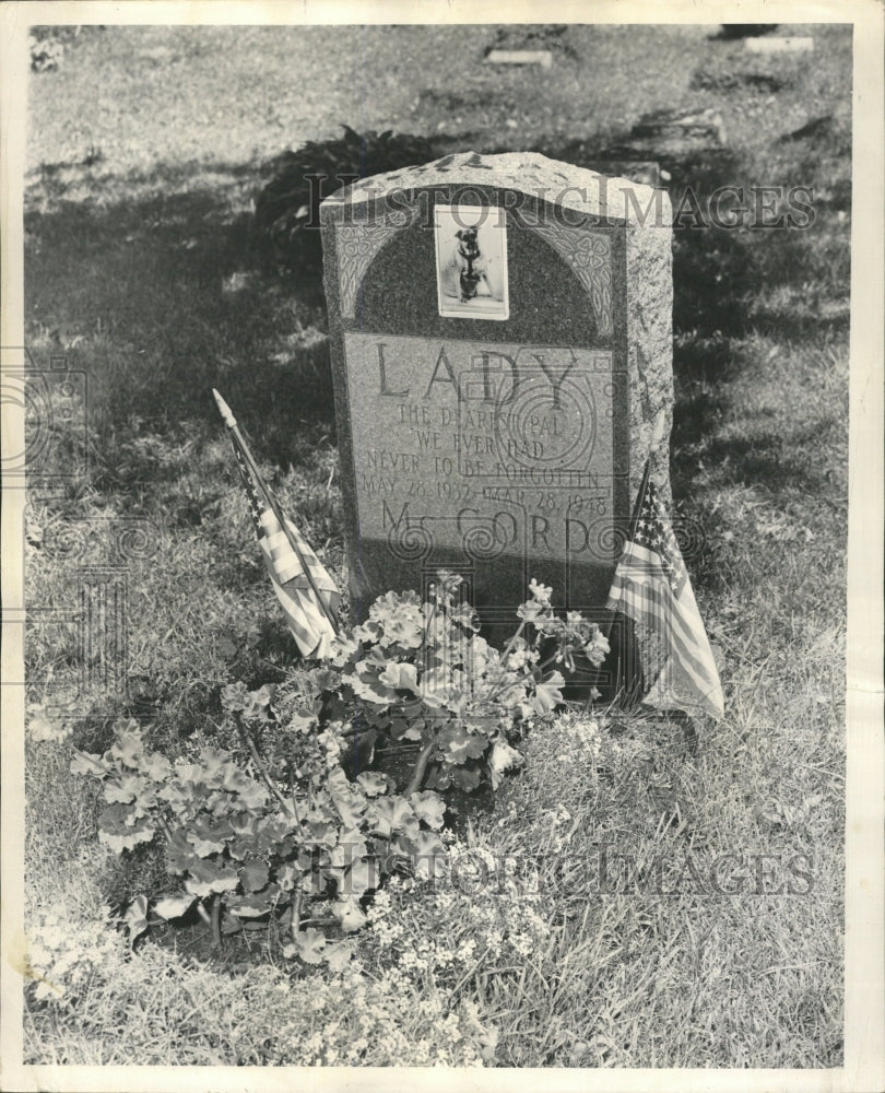 1953 Press Photo Pet Cemetery - RRW39019 - Historic Images