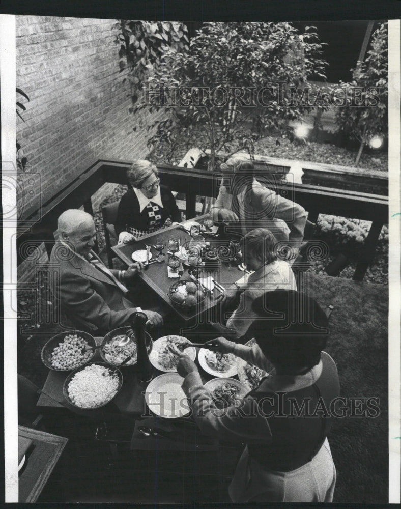 1976 Press Photo Greenhouse Restaurants - RRW39145 - Historic Images