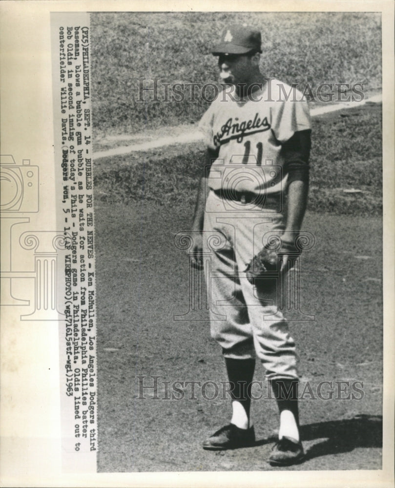 1963 Press Photo Ken McMullen, 3rd baseman - RRW39213 - Historic Images