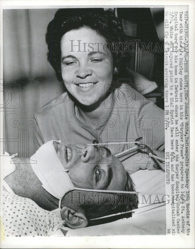 1964 Photo Indy Speedway Racer Johnnie White In Hosp. - RRW39519 - Historic Images