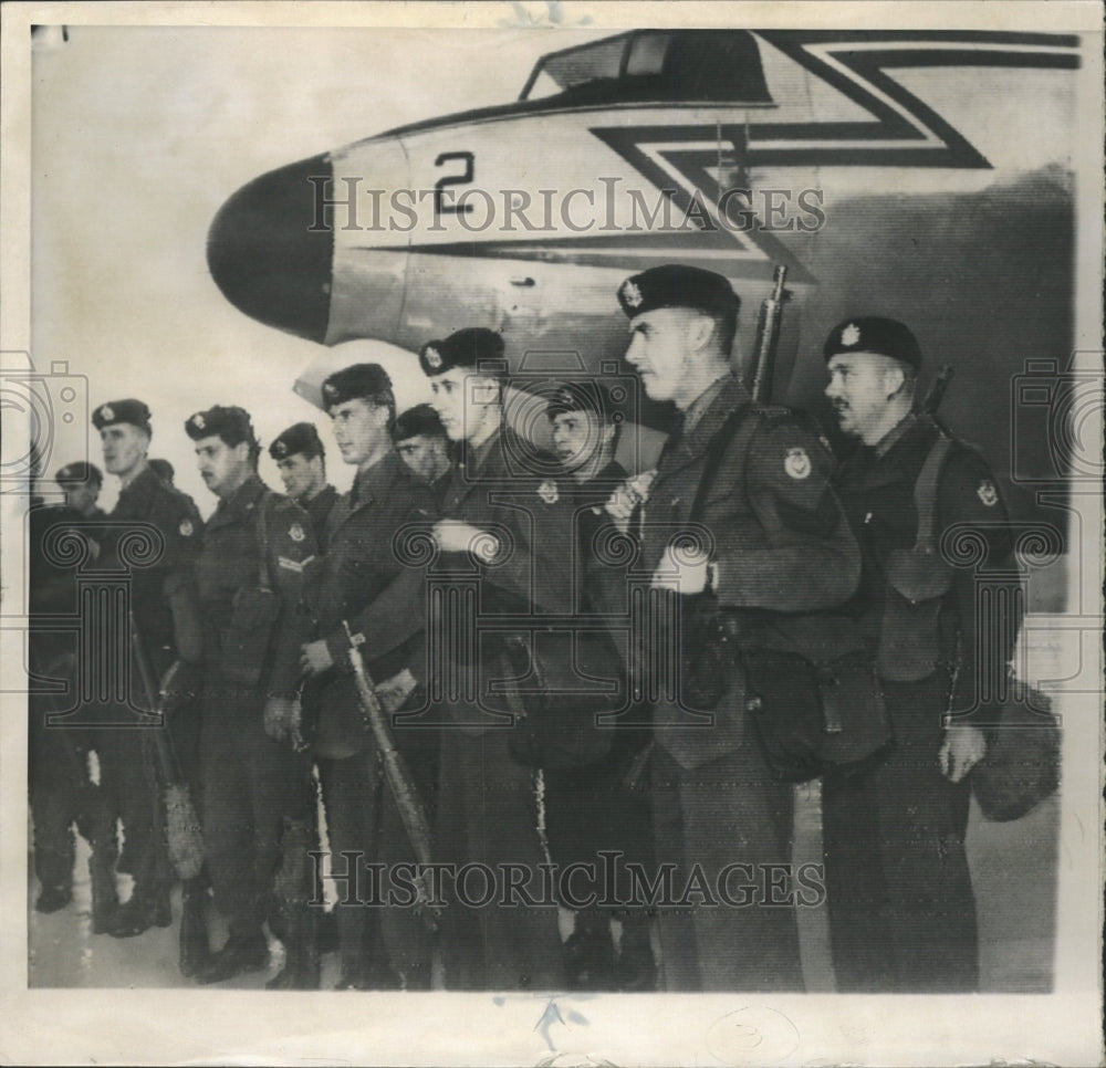 1956 Press Photo Canadians Join United Nations Army - RRW39577 - Historic Images