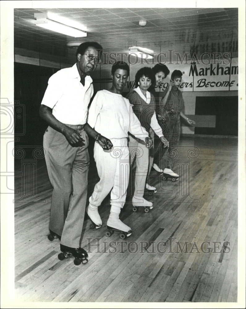 1987 Press Photo Markham Roller Skaters Rink Chicago - RRW39833 - Historic Images