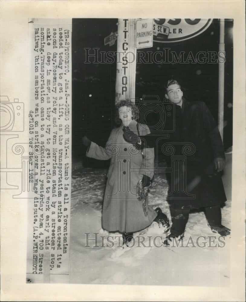 1952 Press Photo Thumb Torontonian Lift - RRW39855 - Historic Images