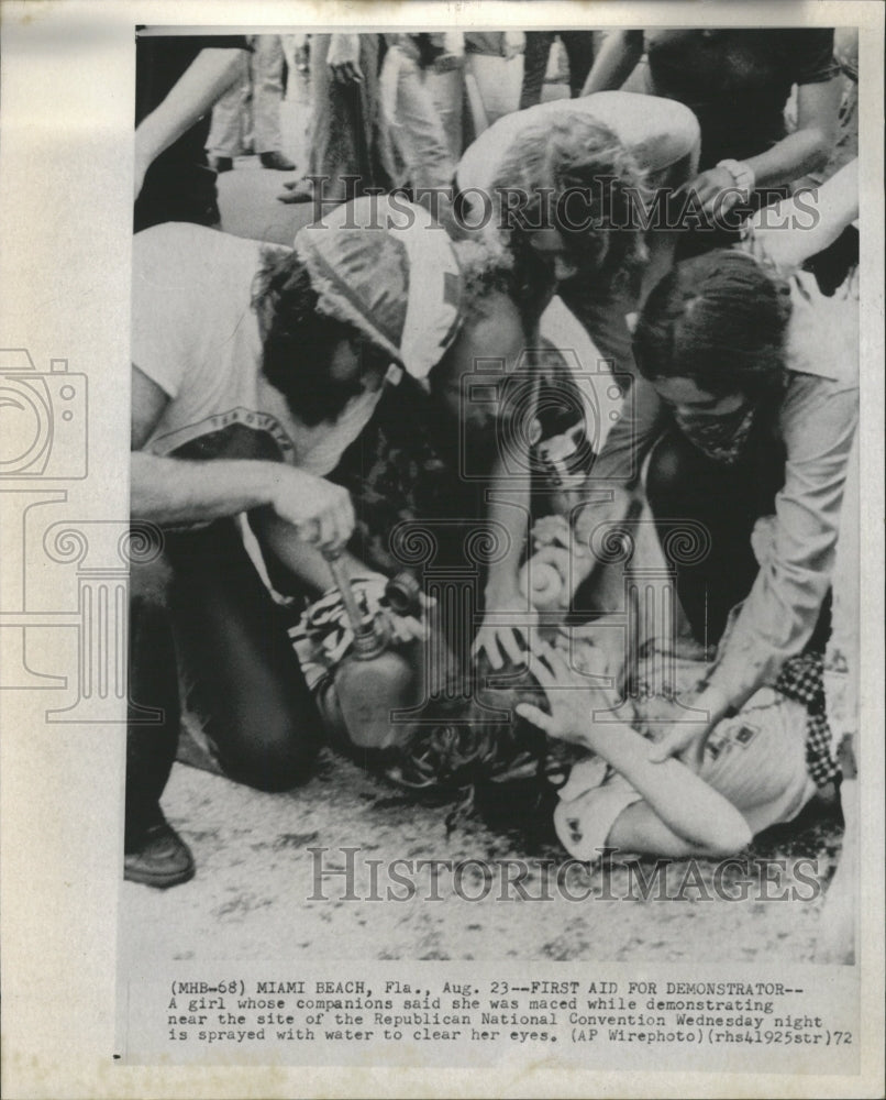 1972 Press Photo Republican National Convention Protest - RRW39929 - Historic Images