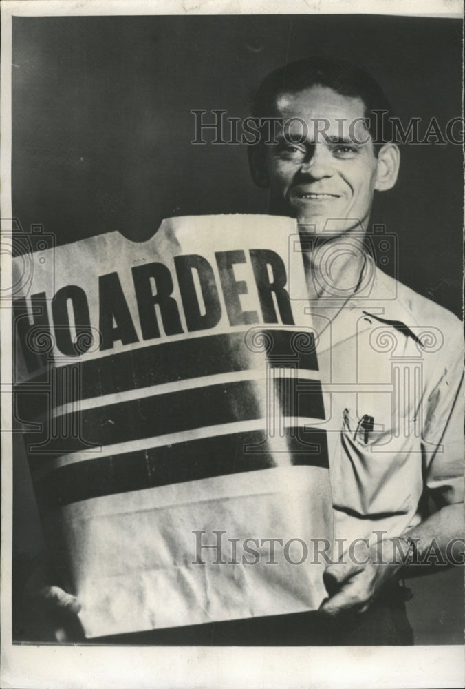 1950 Press Photo campaign against greedy buyers - RRW40135 - Historic Images