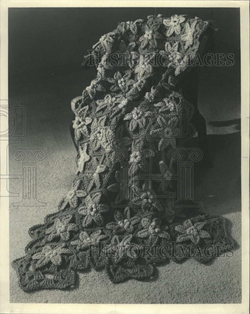 1970 Press Photo Flowered Afghan crocheted rug yarn - RRW40247 - Historic Images