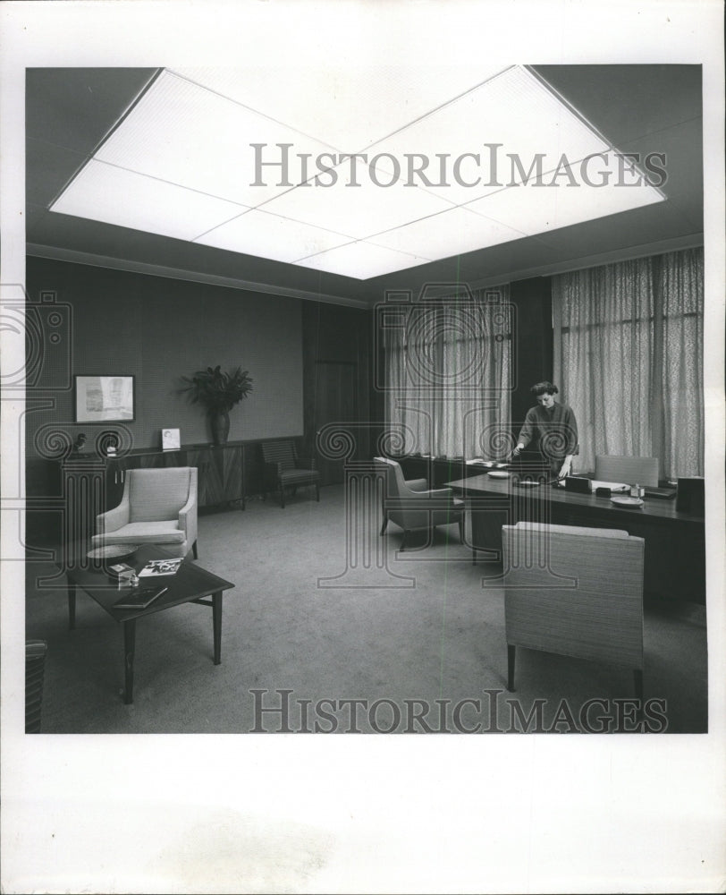 1956 Press Photo President George Meany Virginia desk - RRW40325 - Historic Images