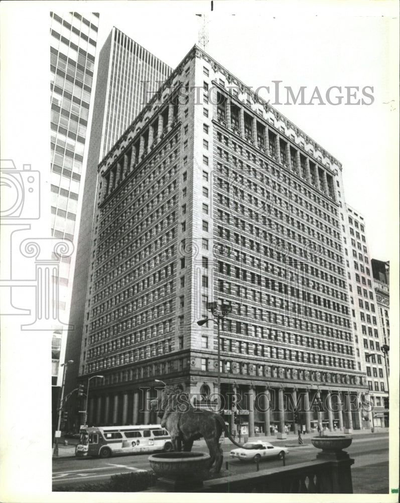 1984 Press Photo People Gas Building Michigan Buyers - RRW40569 - Historic Images