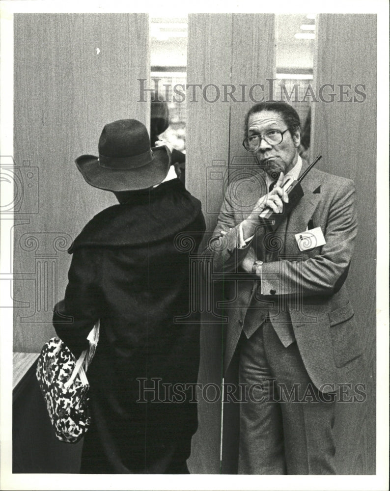 1980 Press Photo Evelyn Ellison Gas Stockholders Meet - RRW40573 - Historic Images