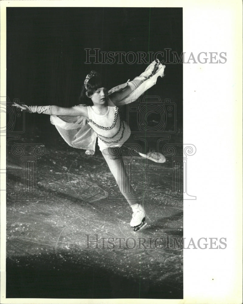 1983 Press Photo Ice Rink Peter Pan Graces Wilmette - RRW40615 - Historic Images