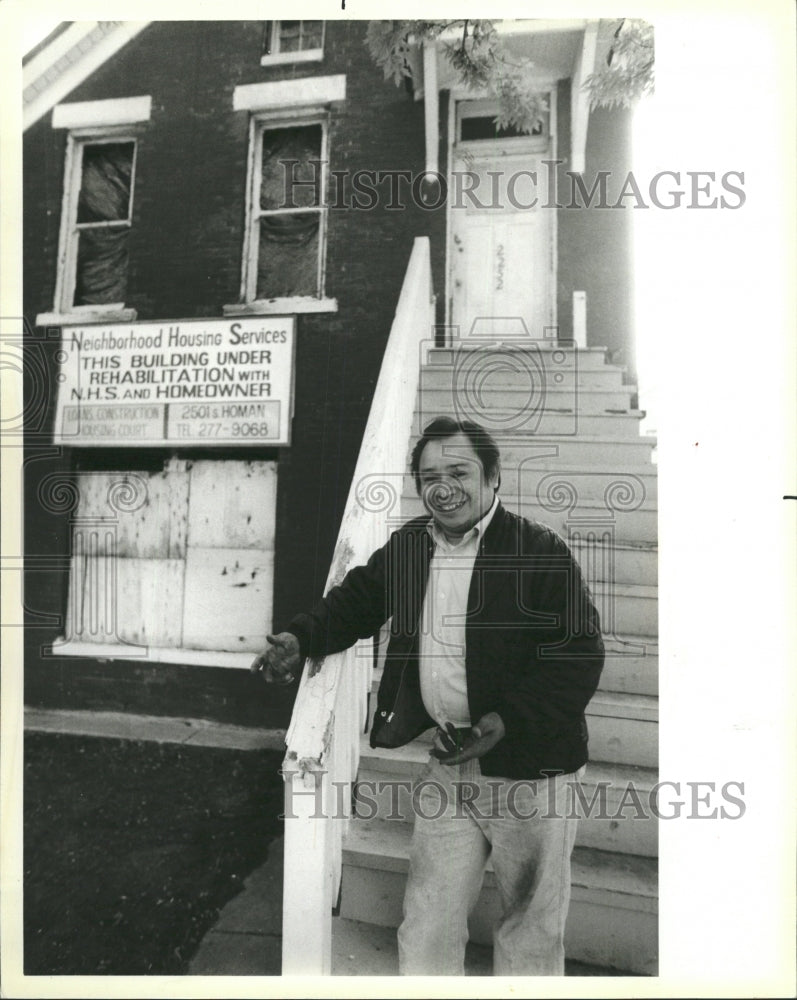 1984 Press Photo Alfonso Tellez St Louis NHS Homeowner - RRW40665 - Historic Images