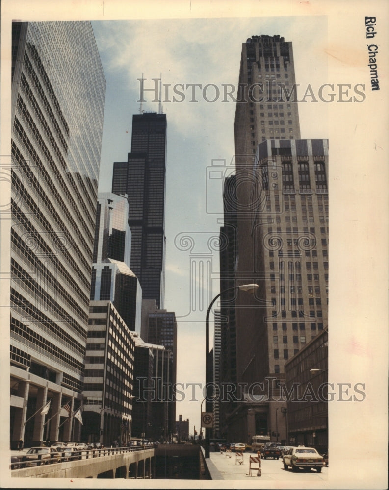 1991 Press Photo Tower Glory Corporate symbol sears - RRW40901 - Historic Images