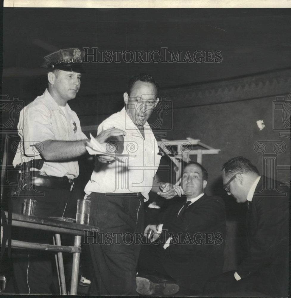 1964 Press Photo Matthew Baker Shareholder Wilmette - RRW41043 - Historic Images