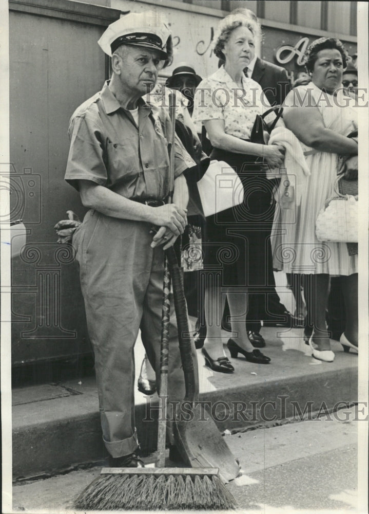 1965 Press Photo saddest person watching Chicago Parade - RRW41067 - Historic Images