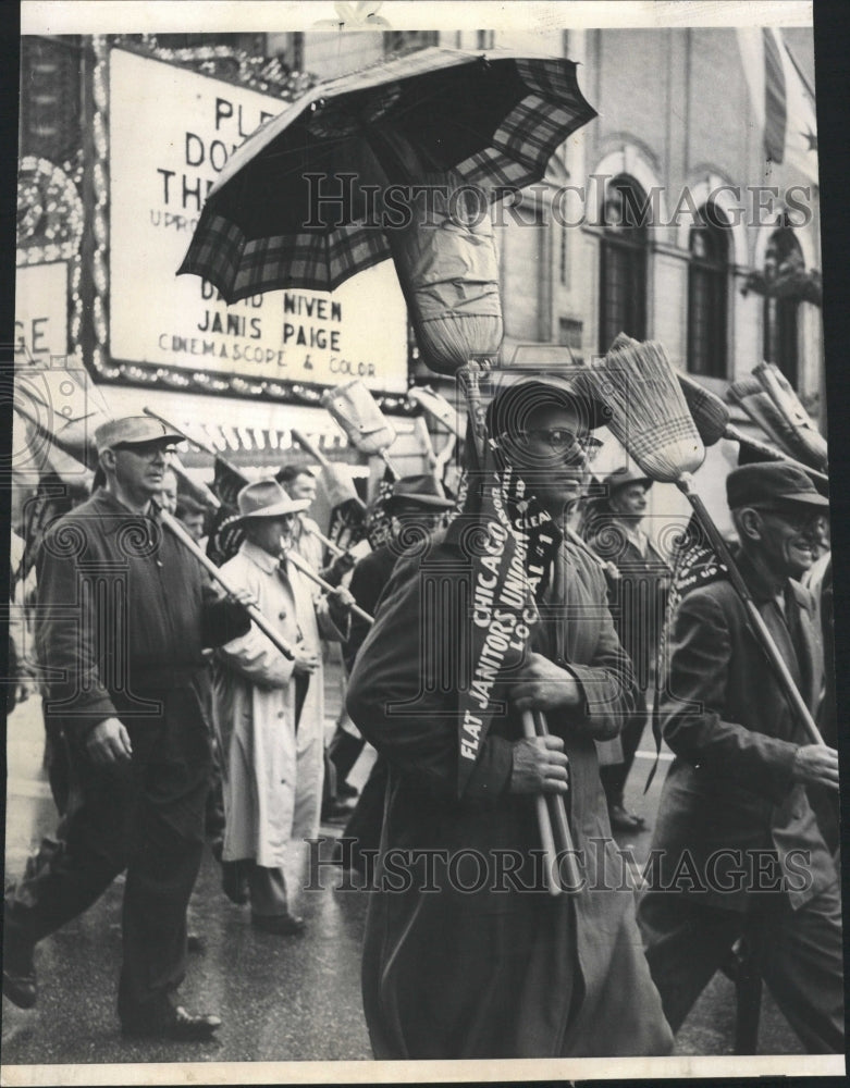 1960 Press Photo Edward Schuler Flat Janitors Umbrella - RRW41077 - Historic Images