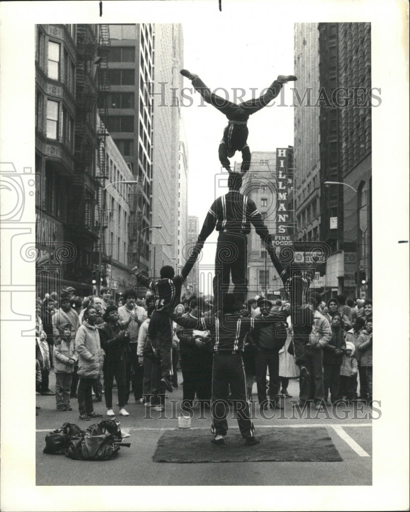 1930 Press Photo Parades exciting colorful Christmas - RRW41101 - Historic Images