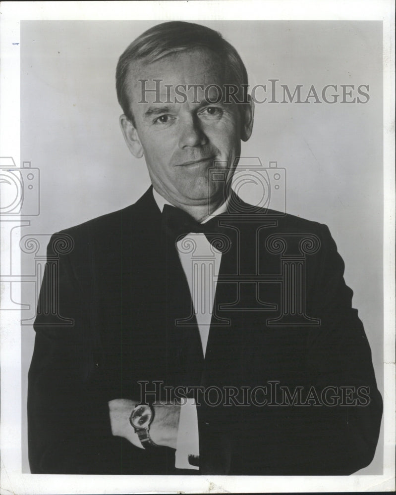 1968 Press Photo Woody Wood bury Send Flowers Pheasant - RRW41171 - Historic Images