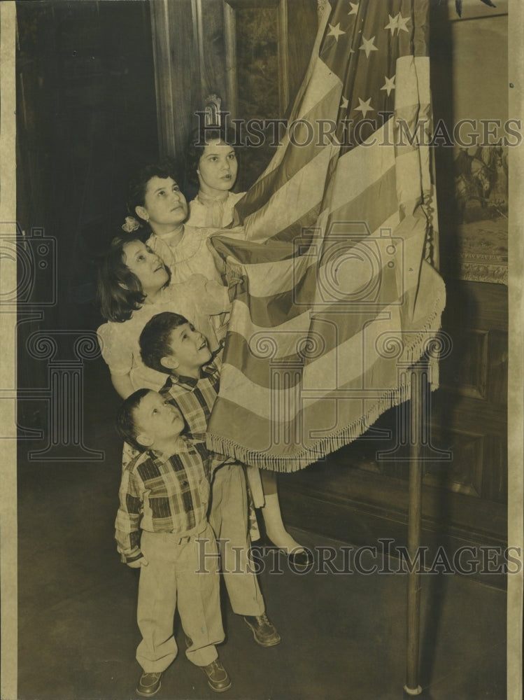 1950 Press Photo Mrs Rosaria Pecoraro Italian Antonia - RRW41213 - Historic Images