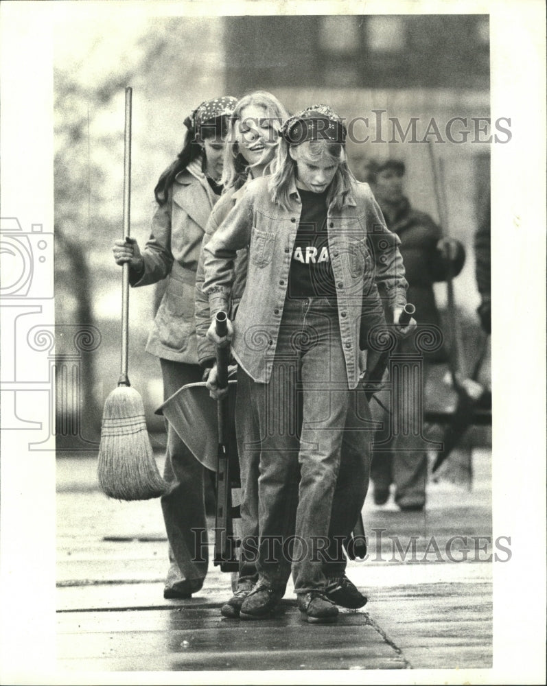 1978 Press Photo Susan Coons Ellen Brand Wilson Clark - RRW41265 - Historic Images