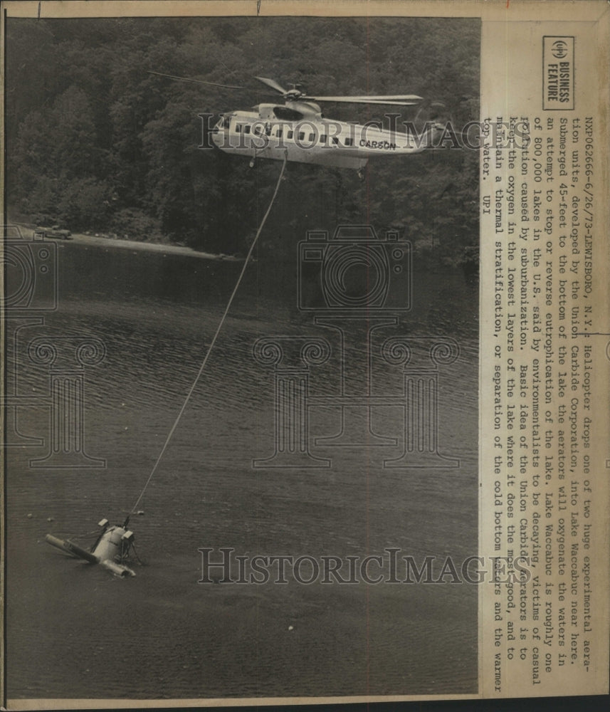 1973 Press Photo Helicopter Drops Aeration Units - RRW41315 - Historic Images