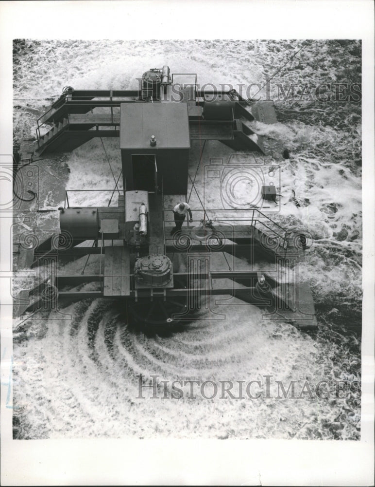 1962 Press Photo Aerator Clensing Agent Device Giant - RRW41329 - Historic Images