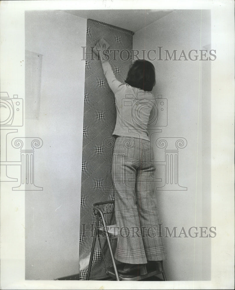 1970 Press Photo Wallpaper Home Interior Decoration - RRW41361 - Historic Images