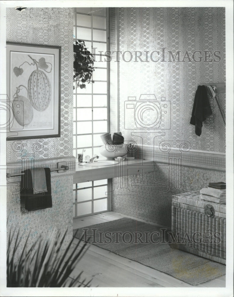1983 Press Photo Wallpaper creative use home bathroom - RRW41369 - Historic Images