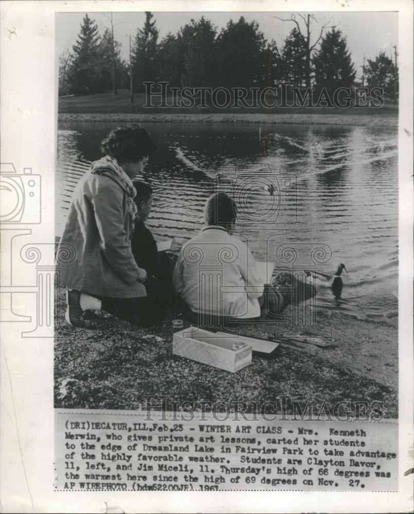 1967 Press Photo Kenneth Merwin art lesson Dreamland - RRW41417 - Historic Images