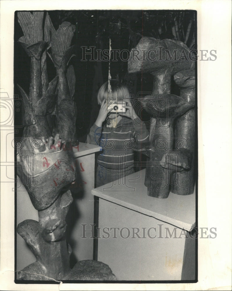 1988 Press Photo Nathan Saskatchewan Ceramic Art Work - RRW41567 - Historic Images