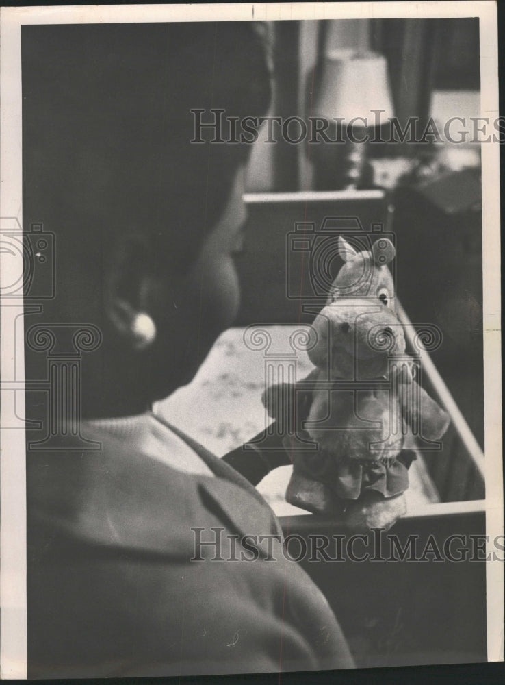 1969 Press Photo Miss Barbara Wilkerson Adoptions - RRW41643 - Historic Images