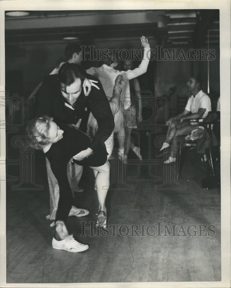 1935 Press Photo Margot Roche David Ahdar - RRW41729 - Historic Images