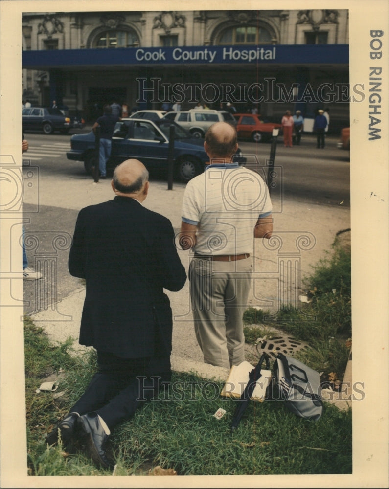 1992 Press Photo Abortion Cook County Hospital Robert - RRW41801 - Historic Images