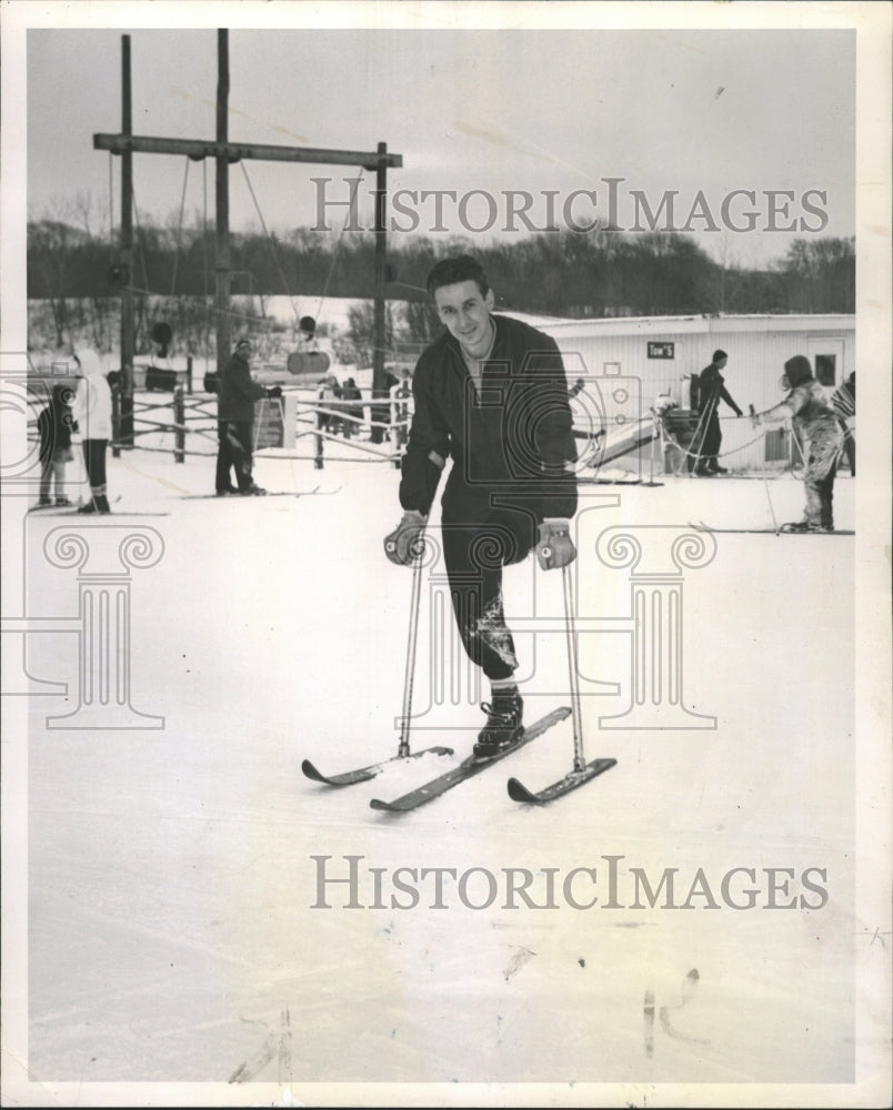 1963 Press Photo Richard Stalzer one legged skier sport - RRW42015 - Historic Images