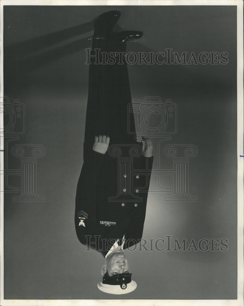 1973 Press Photo Different Navy enlisted men&#39;s uniform - RRW42189 - Historic Images